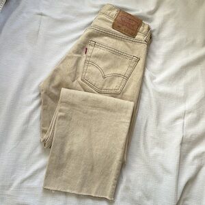 Beige 501 Jeans